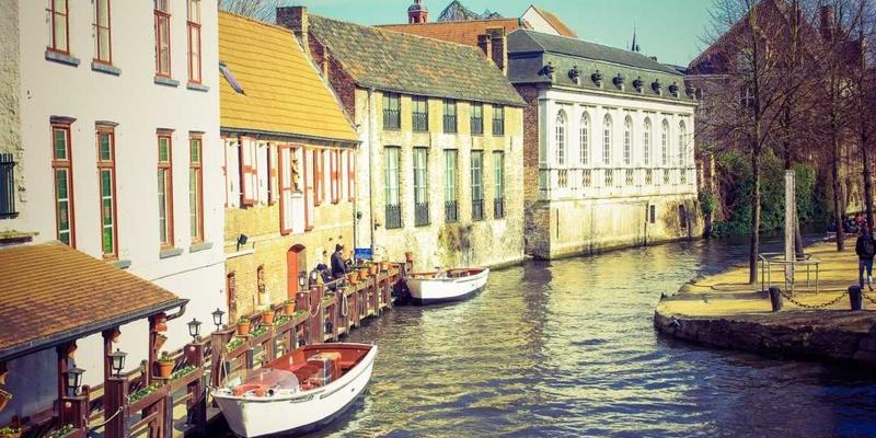 网站建设87：如何通过工业风设计与维度网打造高辨识度品牌官网